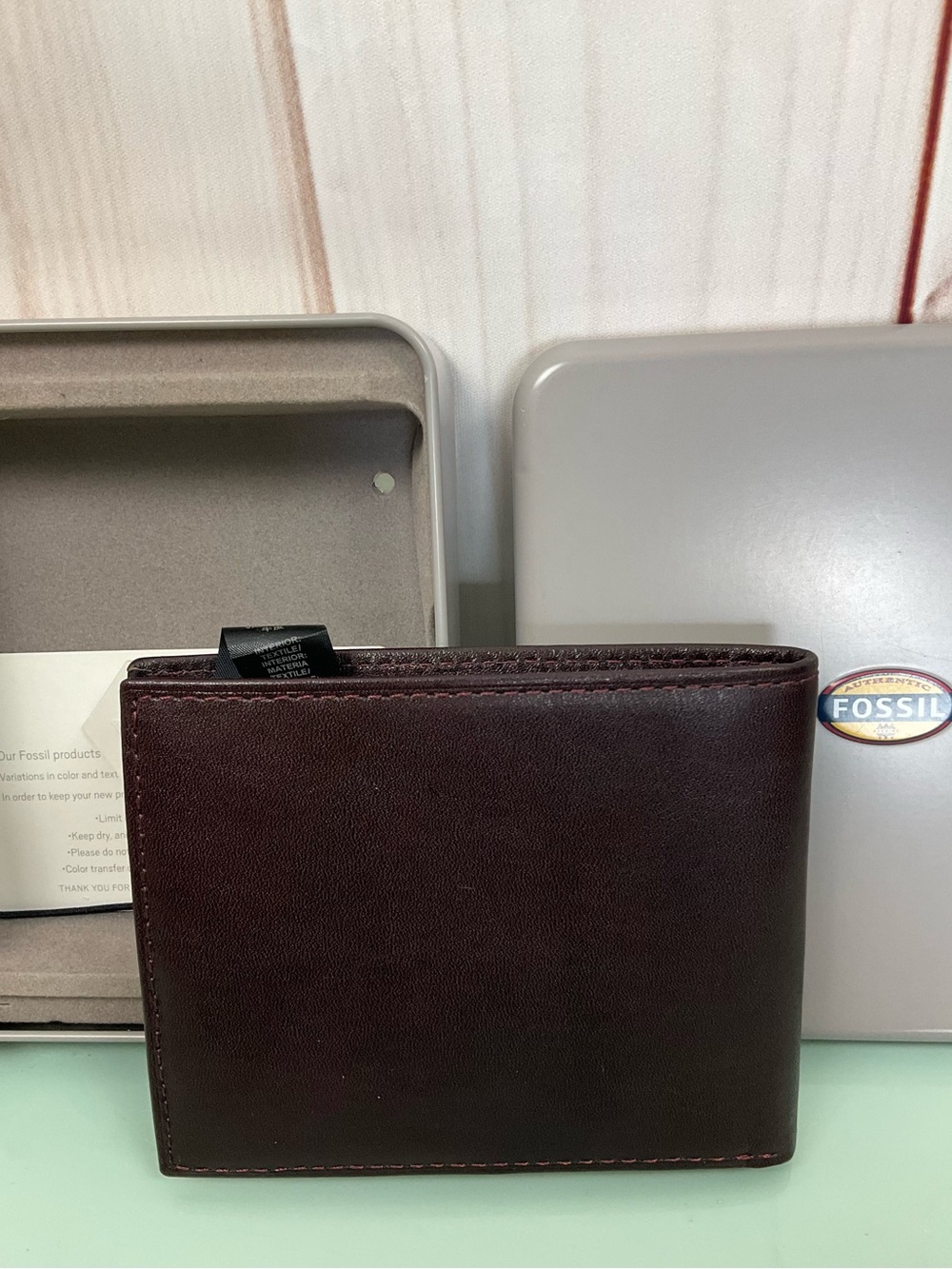 Fossil Men's Truman Bifold Wallet - Deep Brown Cordovan Leather w/ Tin - Picture 4 of 7